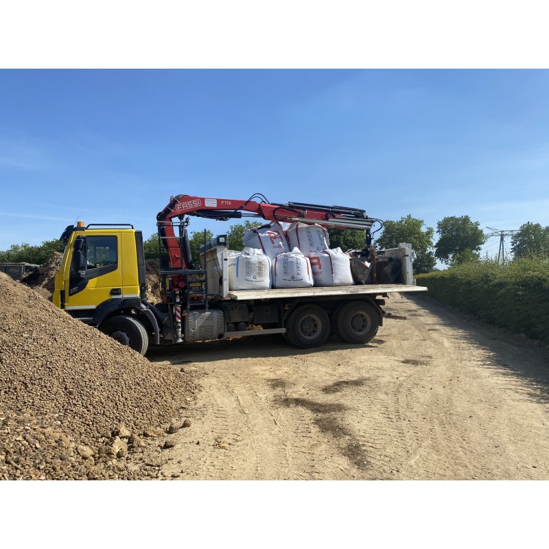 3 Big Bags Terre Criblée Amendée (3 m³) – Camion Grue | Terre Select